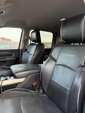 2022 RAM 2500 Laramie Crew Cab 4x4 6'4' Box