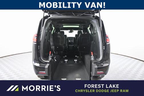 2025 Chrysler Pacifica L