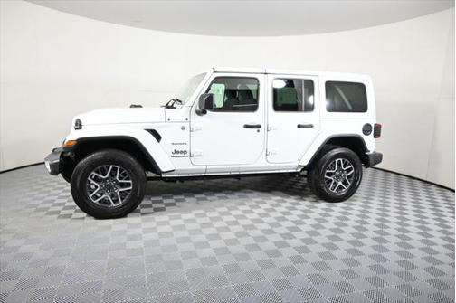 2024 Jeep Wrangler 4-Door Sahara 4x4