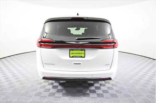 2025 Chrysler Pacifica L