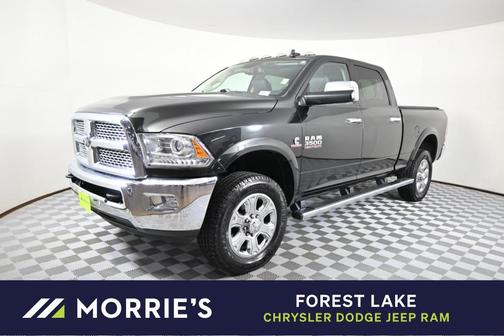 2017 RAM 3500 Laramie Crew Cab 4x4 6'4' Box