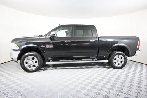 2017 RAM 3500 Laramie Crew Cab 4x4 6'4' Box