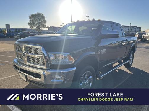 2017 RAM 3500 Laramie Crew Cab 4x4 6'4' Box
