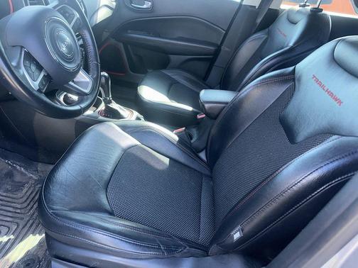 Billet Silver Metallic Clearcoat 2019 Jeep Compass Trailhawk