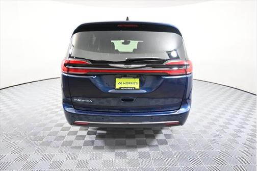 2025 Chrysler Pacifica L
