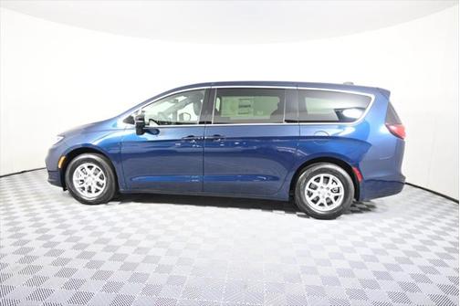 2025 Chrysler Pacifica L