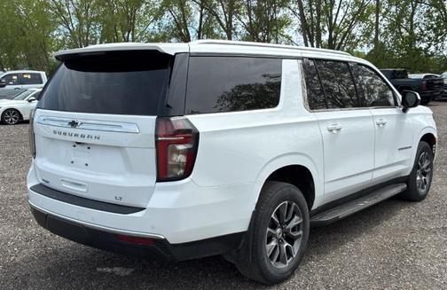 2023 Chevrolet Suburban LT