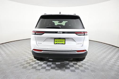 Bright White Clearcoat 2027 Jeep Grand Cherokee Limited