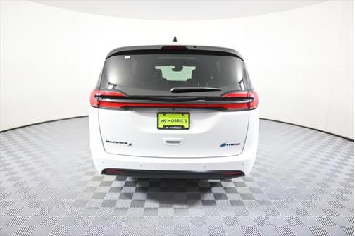 2023 Chrysler Pacifica Hybrid Limited