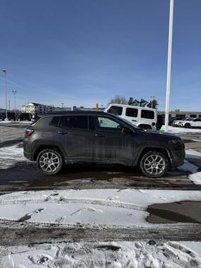2024 Jeep Compass Latitude Lux