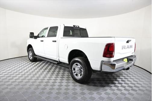 2025 RAM 3500 Tradesman Crew Cab 4x4 6'4' Box