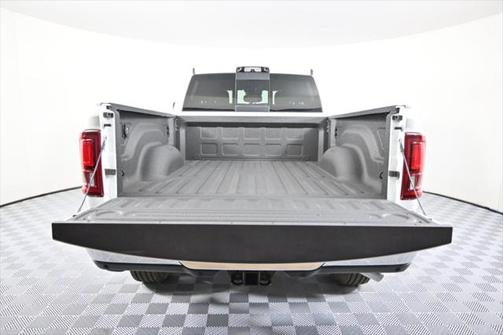 2025 RAM 3500 Tradesman Crew Cab 4x4 6'4' Box