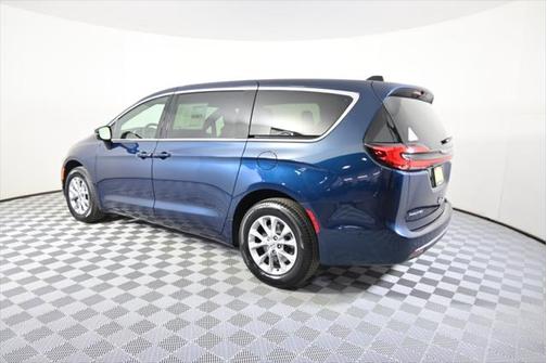 2025 Chrysler Pacifica L