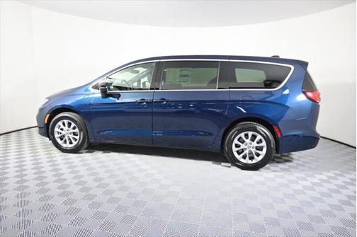 2025 Chrysler Pacifica L
