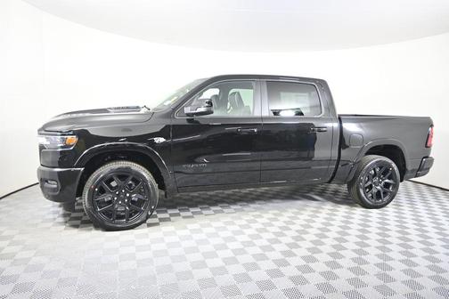 Diamond Black Crystal Pearlcoat 2026 RAM 1500 Laramie