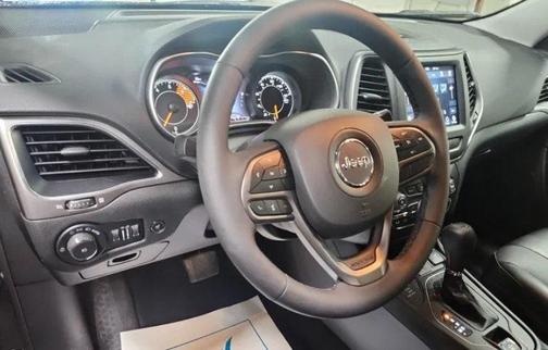 2022 Jeep Cherokee Latitude Lux