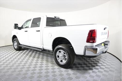 2025 RAM 2500 Tradesman Crew Cab 4x4 6'4' Box