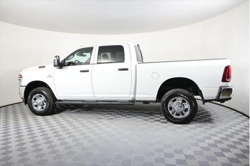 2025 RAM 2500 Tradesman Crew Cab 4x4 6'4' Box
