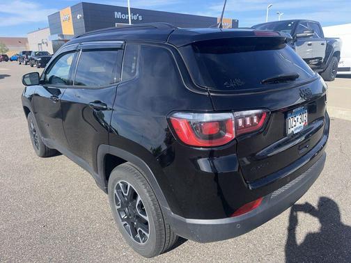 Diamond Black Crystal Pearlcoat 2019 Jeep Compass Upland Edition 4x4
