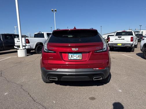 met alloy 2019 Cadillac XT4 Sport