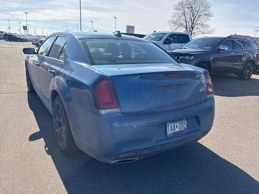 2022 Chrysler 300 Touring