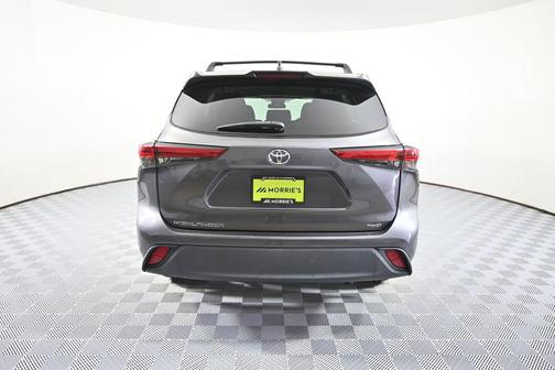 Magnetic Gray Metallic 2021 Toyota Highlander L