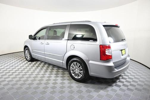 Billet Silver Metallic Clearcoat 2015 Chrysler Town & Country Touring-L