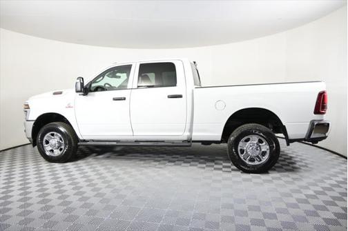 2025 RAM 2500 Tradesman Crew Cab 4x4 6'4' Box