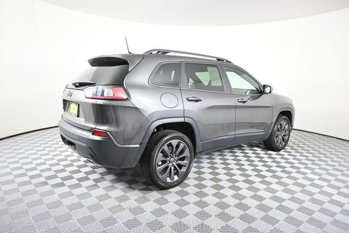 Granite Crystal Metallic Clearcoat 2021 Jeep Cherokee Latitude Lux