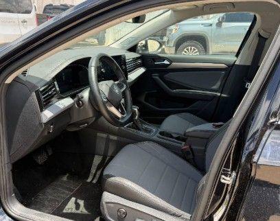 Deep Black Pearl 2025 Volkswagen Jetta 1.5T SE