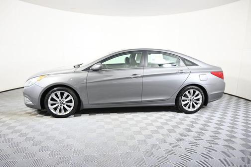 Harbor Gray Metallic 2013 Hyundai SONATA SE