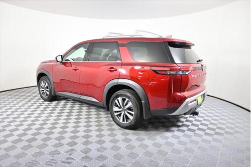 2024 Nissan Pathfinder SL 4WD