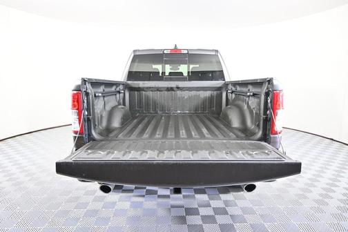 Granite Crystal Metallic Clearcoat 2019 RAM 1500 Big Horn