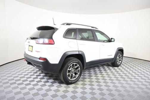 Bright White Clearcoat 2020 Jeep Cherokee Trailhawk