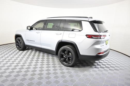 2022 Jeep Grand Cherokee L Altitude