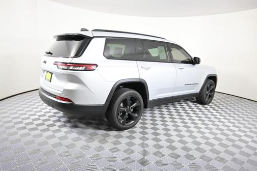 2022 Jeep Grand Cherokee L Altitude
