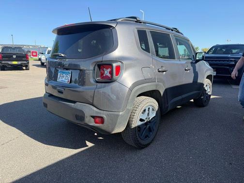 Granite Crystal Metallic Clearcoat 2020 Jeep Renegade Upland