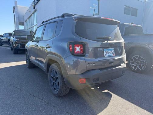 Granite Crystal Metallic Clearcoat 2020 Jeep Renegade Upland