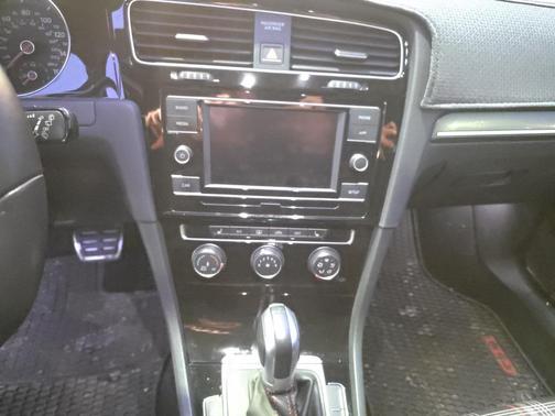2018 Volkswagen Golf GTI 2.0T S 4-Door