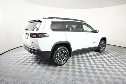 Bright White Clearcoat 2026 Jeep Cherokee Laredo 4x4