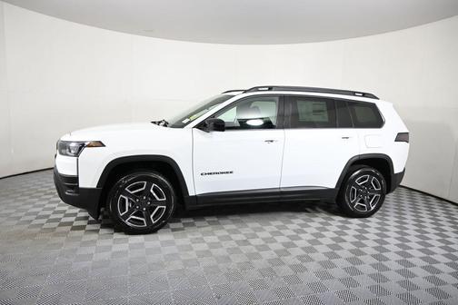 Bright White Clearcoat 2026 Jeep Cherokee Laredo 4x4