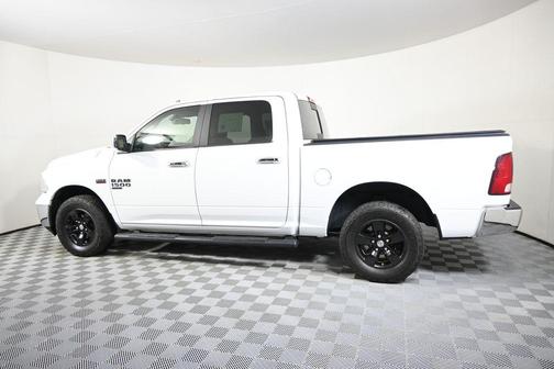 Bright White Clearcoat 2020 RAM 1500 Classic SLT