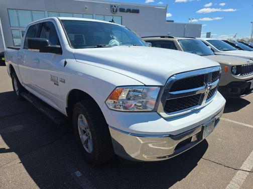 Bright White Clearcoat 2020 RAM 1500 Classic SLT