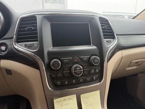 2021 Jeep Grand Cherokee Laredo