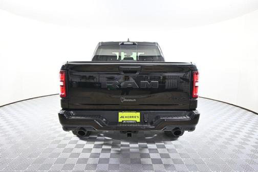 Diamond Black Crystal Pearlcoat 2025 RAM 1500 Big Horn/Lone Star