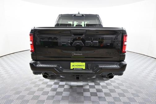 Diamond Black Crystal Pearlcoat 2025 RAM 1500 Big Horn/Lone Star