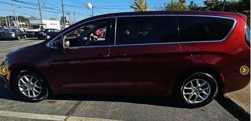 2023 Chrysler Voyager LX