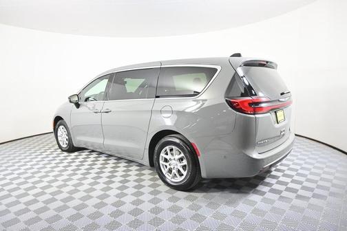 2025 Chrysler Pacifica L