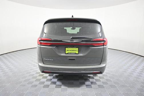 2025 Chrysler Pacifica L
