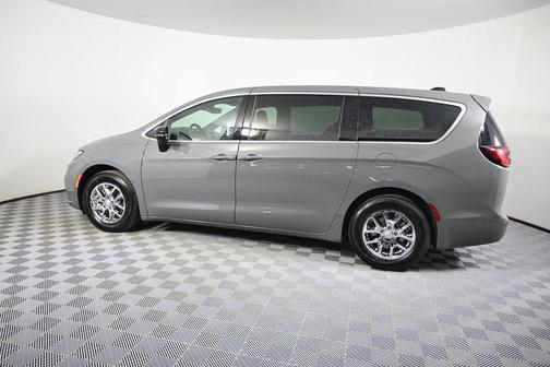 2025 Chrysler Pacifica L